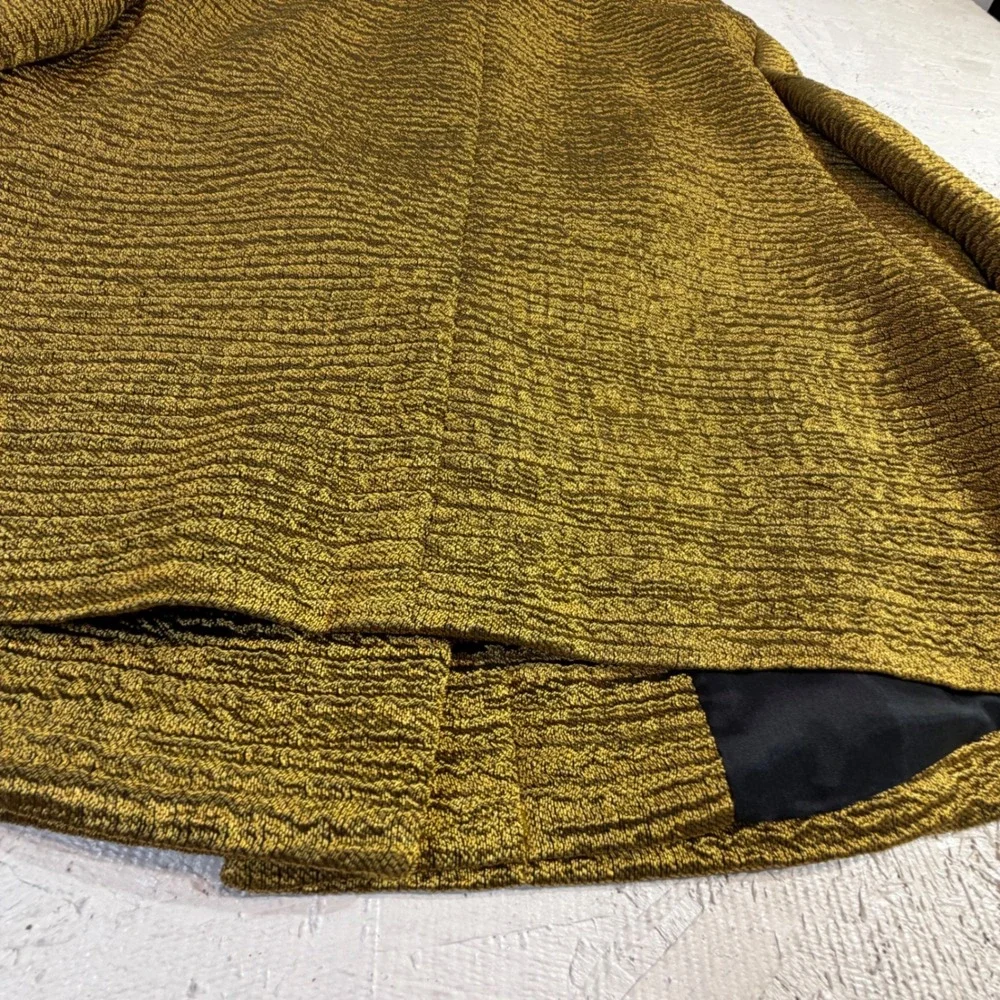 Akris Punto Wool Blend Jacket Size 12 Gold Metallic Textured Hidden Button